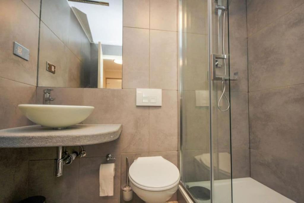 Morden Flat Close To Dlr Station With Free Parking Londres Exterior foto